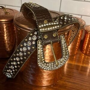 PU leather bronze belt size medium. New. Rhinestones.